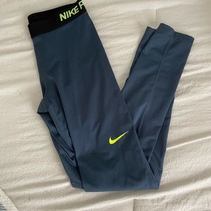 Nike leggings